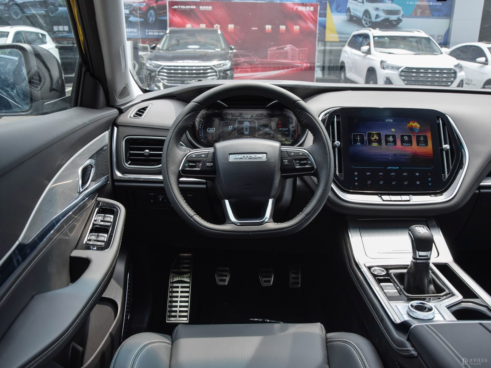 捷途X70 2020款 1.5T 手動(dòng)悅行版5座內(nèi)飾評測 實(shí)用性與舒適性的完美平衡